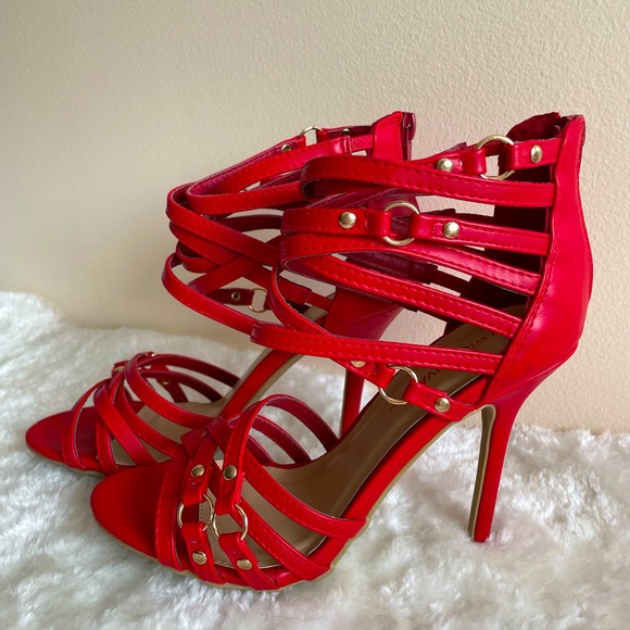 4“ HIGH HEELS - Picture 2 of 5